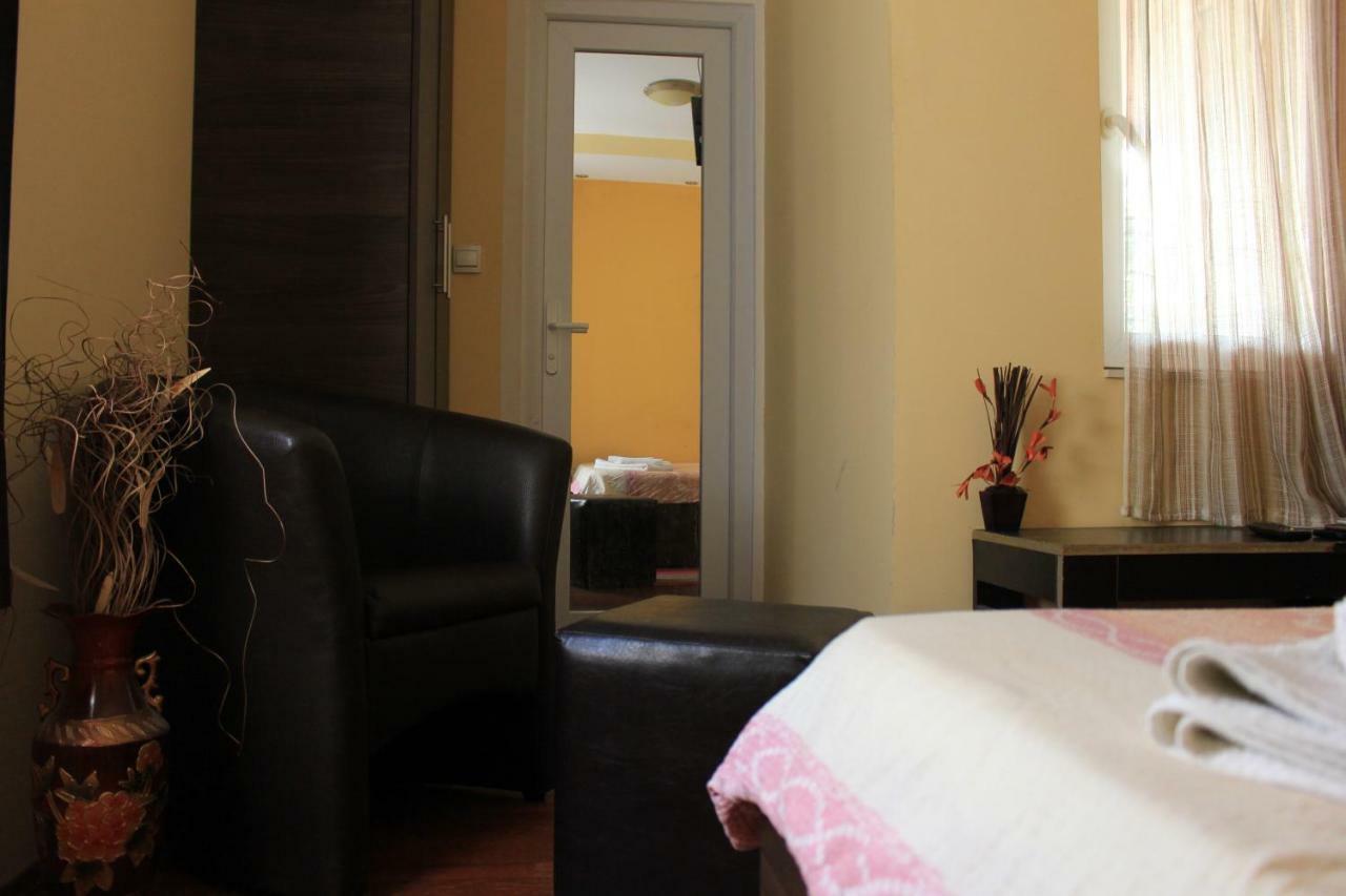 Villa Gala Skopje Bagian luar foto